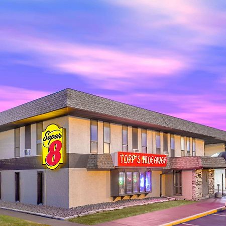 Super 8 By Wyndham Windsor/Madison North Ξενοδοχείο Εξωτερικό φωτογραφία